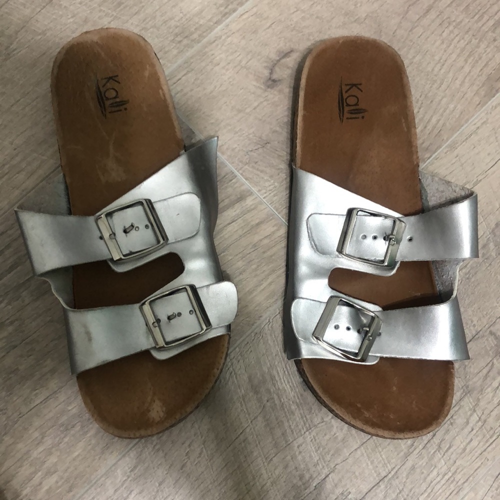 Sandals - Picture 3 of 3